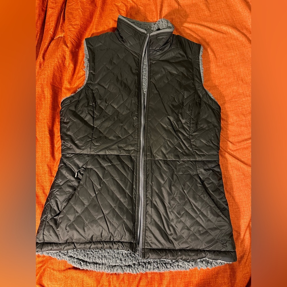 Mountain Hardwear Switch Flip Sherpa Reversible Vest Black- Medium